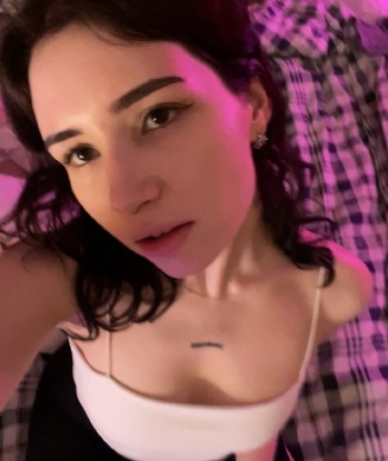 Анкета проститутки Каринка - город Херсон, 22 года, №180